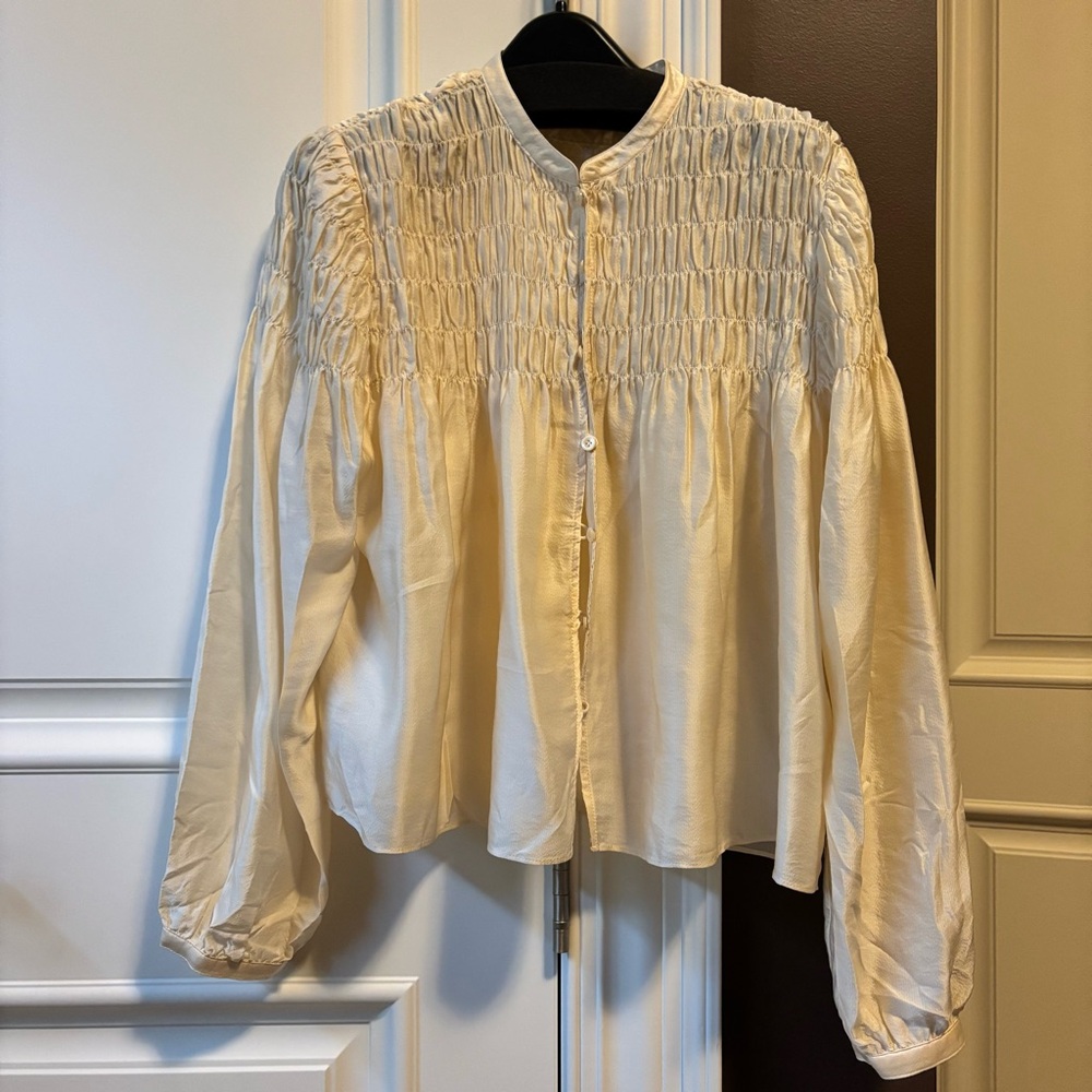 Frame Silk Cream Smocked Blouse - Picture 3 of 7